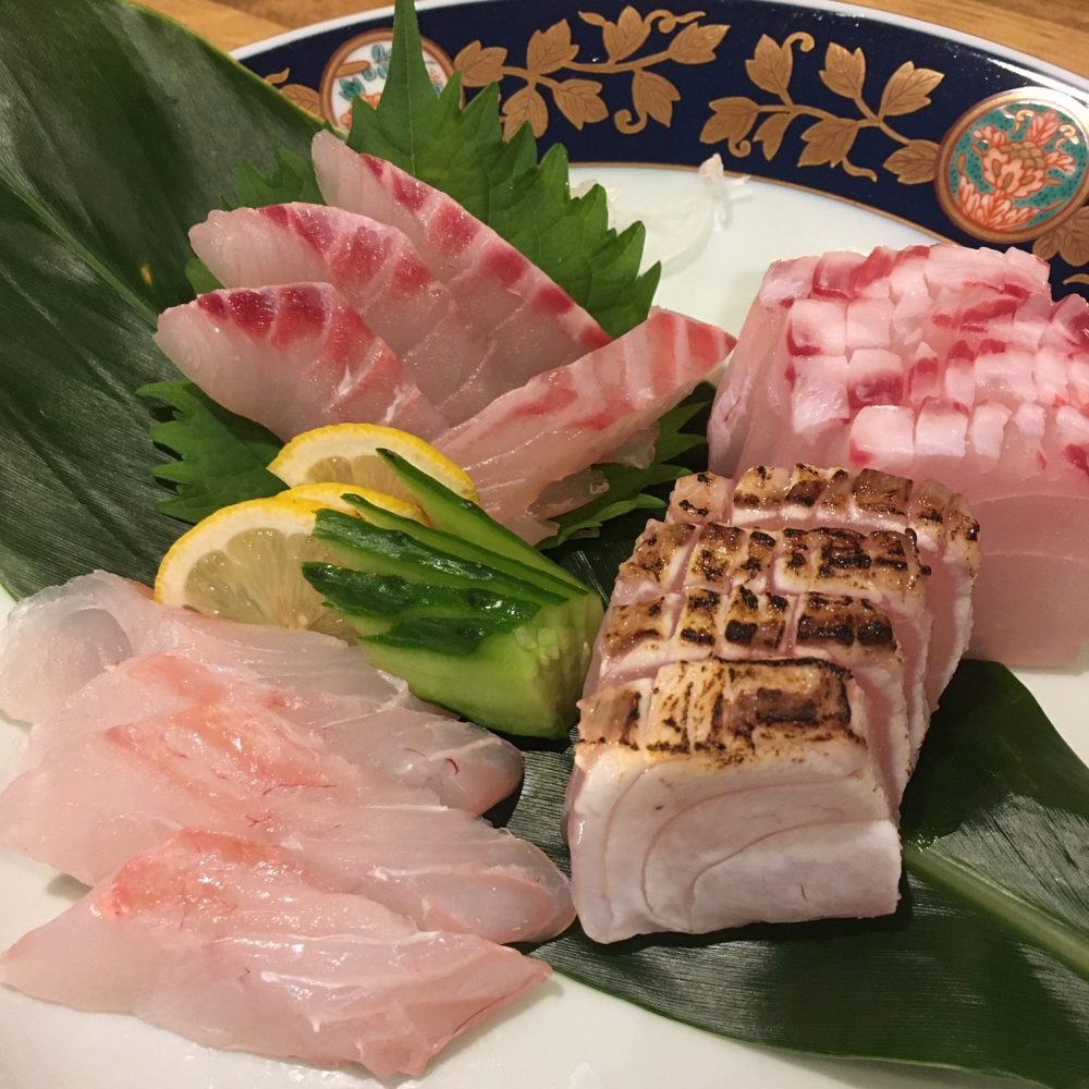 あまみの魚たち 奄美大島の黒糖焼酎 里の曙 - 町田酒造株式会社